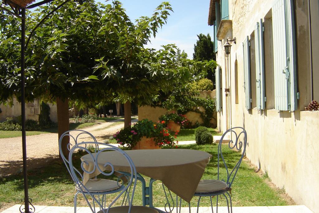 Mas Petit Prince Bed & Breakfast Arles Exterior photo